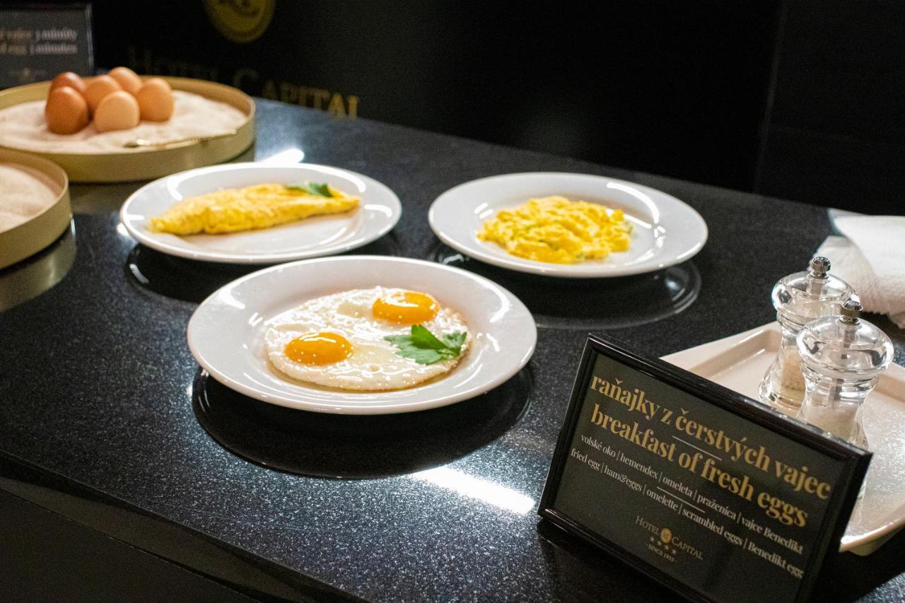 Hotel Capital With Private Wellness ニトラ エクステリア 写真